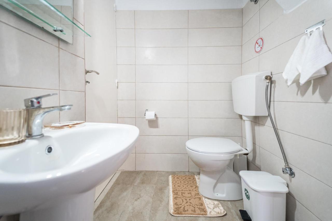 Athenais Apartment Lixouri Ngoại thất bức ảnh